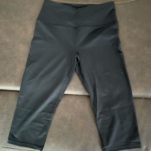 Victoria Secret Cropped Leggings